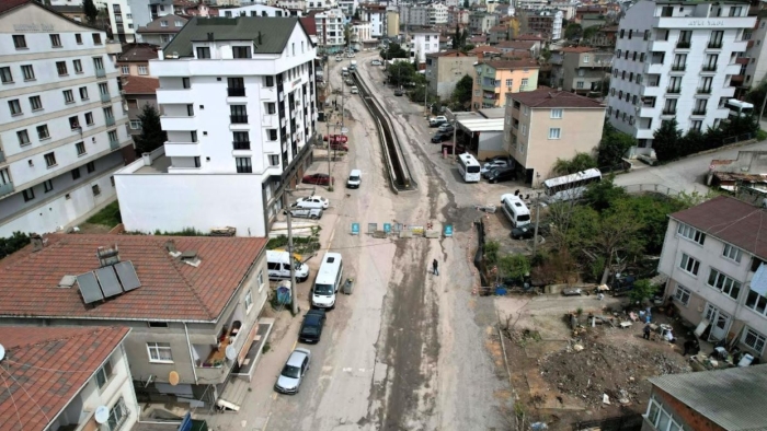 Uğur Mumcu Caddesi baştan sona yenileniyor